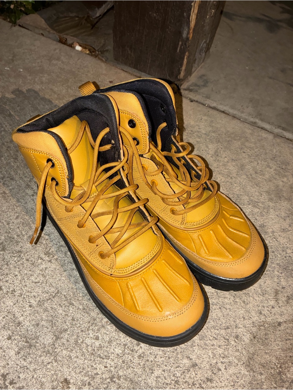 Nike Woodside 2 High ACG duck boots outdoor hiking gorpcore